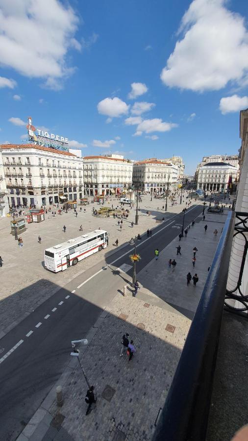 Hostal Riesco Madrid Bagian luar foto