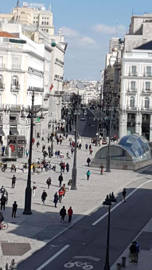 Hostal Riesco Madrid Bagian luar foto