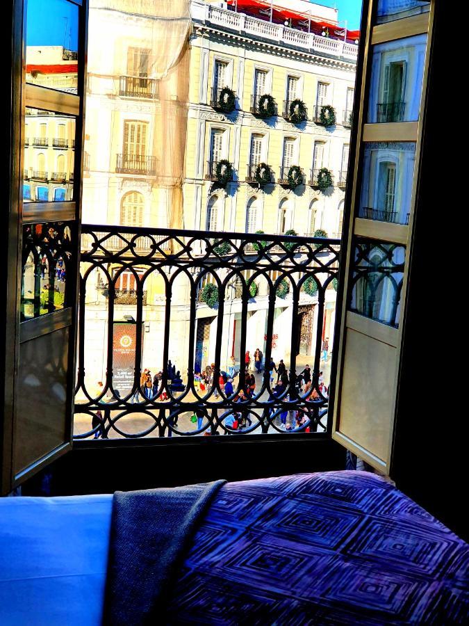 Hostal Riesco Madrid Bagian luar foto